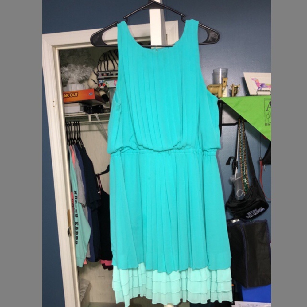 Jessica Simpson dress!
